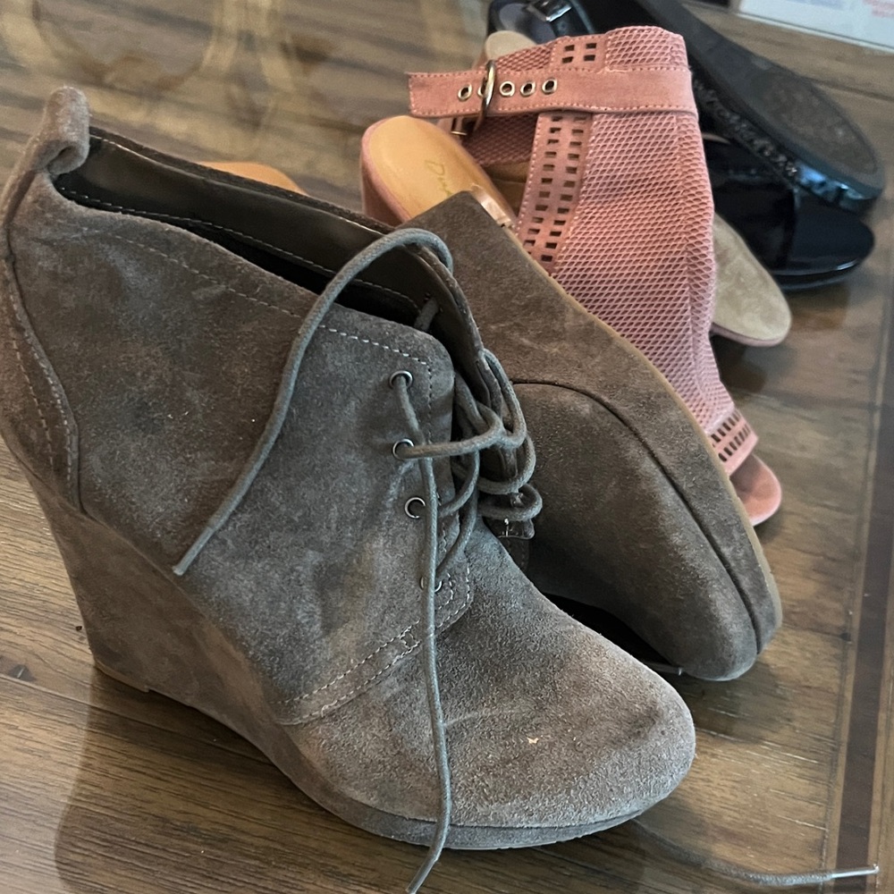 Size 7.5 women’s bundle - Picture 3 of 5